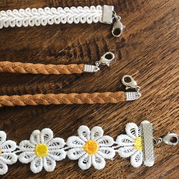 Happy hippie chokers 🌼☮️✌🏼 ✨All jewelry $2✨ - Picture 3 of 4